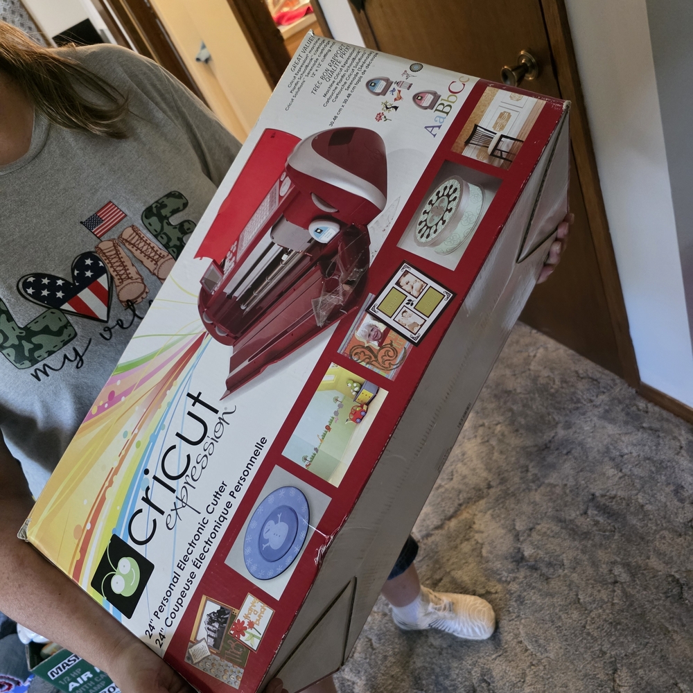 Cricut Red Crafting Tool for Versatile Projects